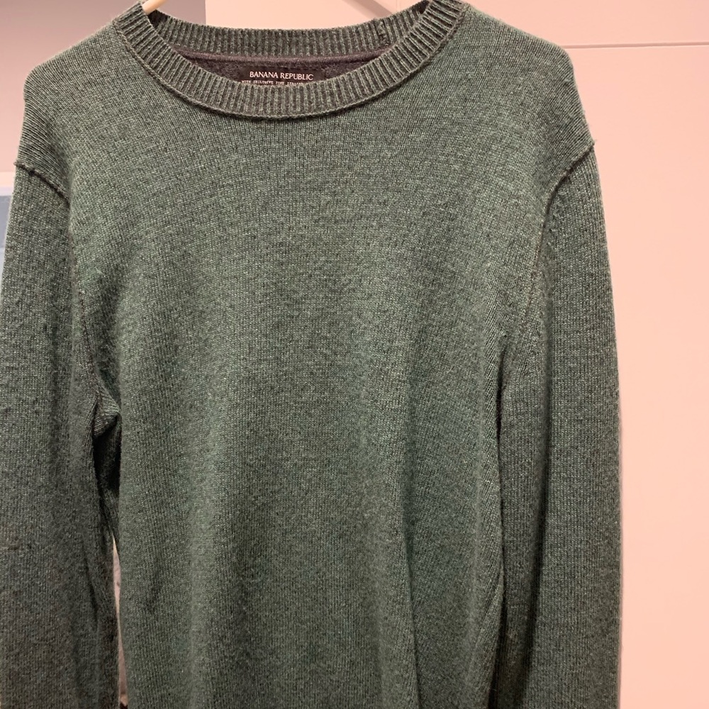 Men’s banana republic merino wool sweater small